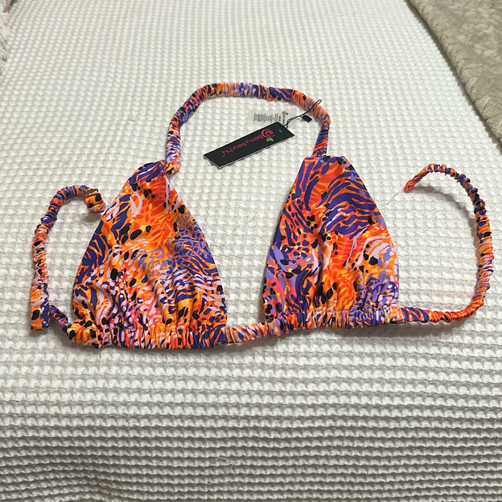 Berry beach triangle bikini top